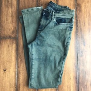 Rock & Republic distress wash jeans